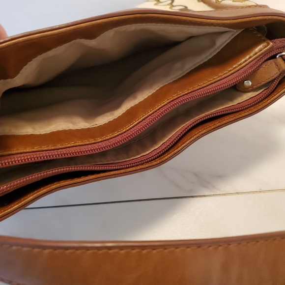 Liz And Co Equestrian Shoulderbag - Picture 4 of 8